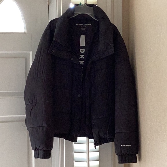 Black puffer jacket from DKNY size XL - Picture 2 of 4